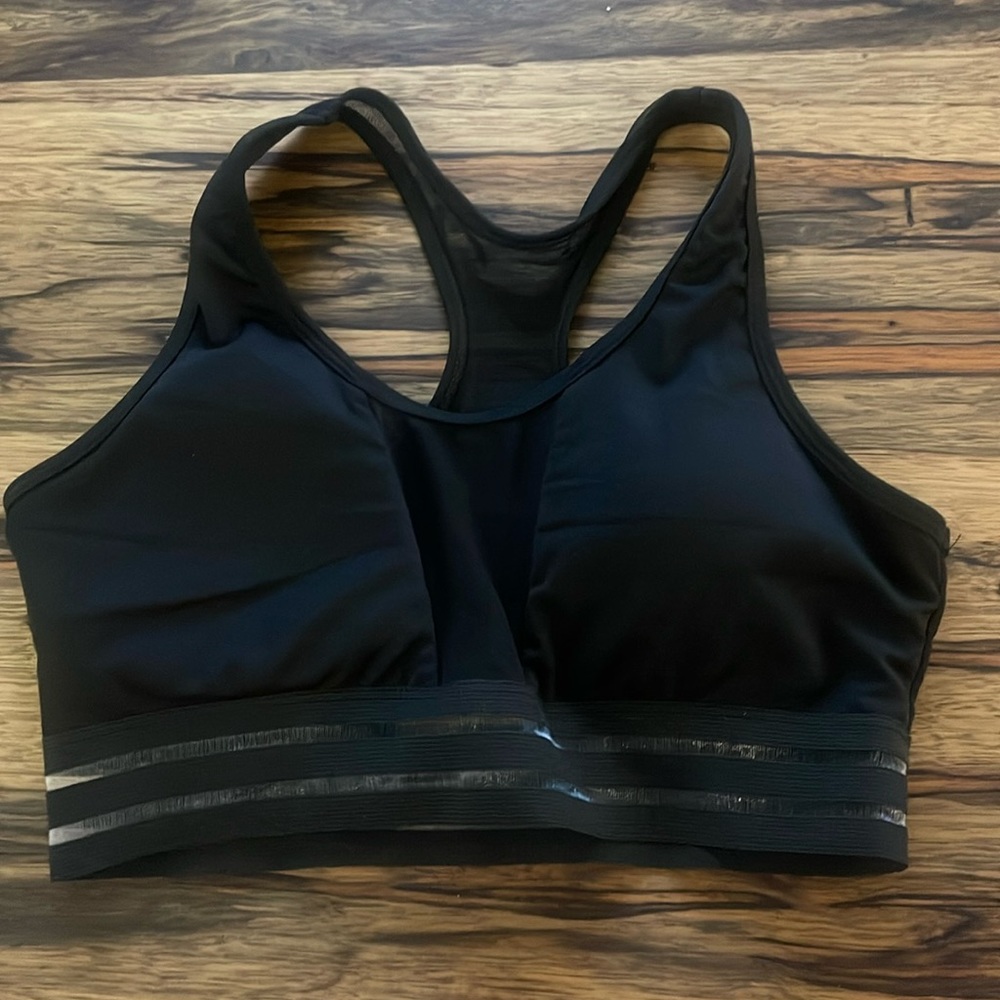 SHEIN Contrast Mesh Sports Bra